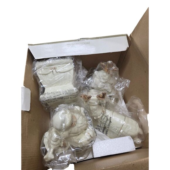 Kirkland's Christmas 4-Pc Table Top Set Santa Claus, Reindeer, Sleigh & Tree - Picture 3 of 8